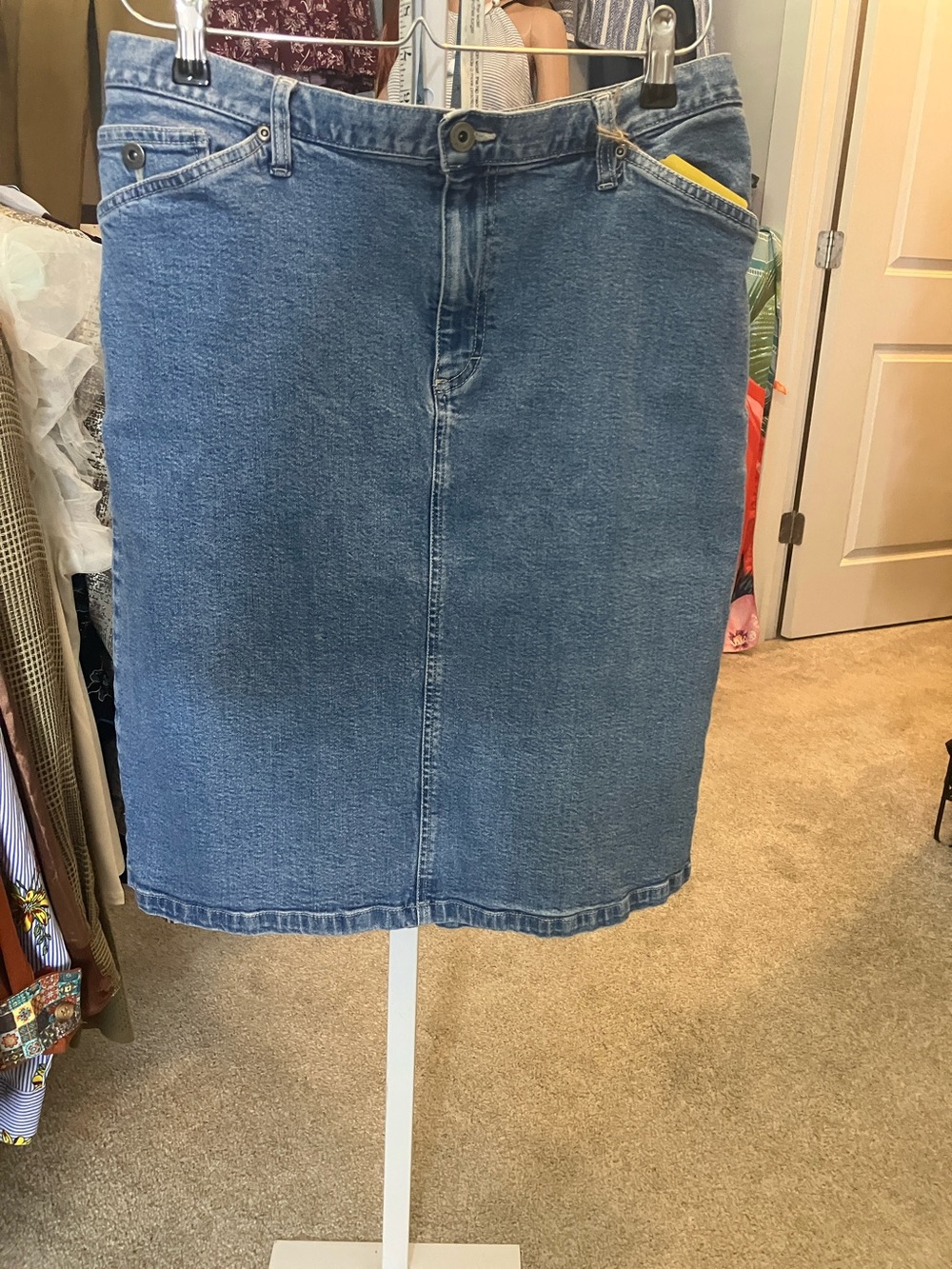 Liz Claiborne Classic Blue Denim Pencil Skirt